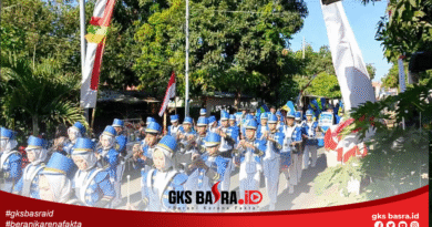 Semarak Pawai Kemerdekaan di Asembagus, Drumband Pelajar Meriahkan HUT RI ke-80